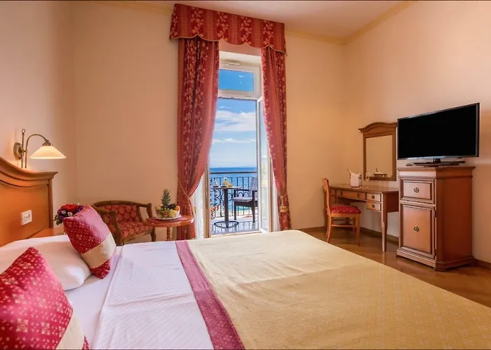 Galeb Hotel 3*