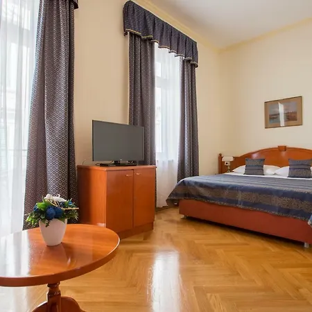 Hotel Galeb 3*
